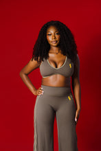 Load image into Gallery viewer, Army GGreen Sculpt Pants
